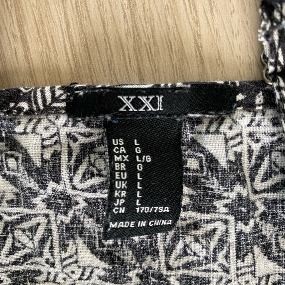 Patterned romper - Picture 2 of 2